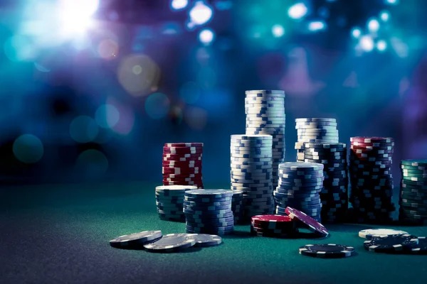 kembartogel Sakong card game interface with table seating and betting rounds